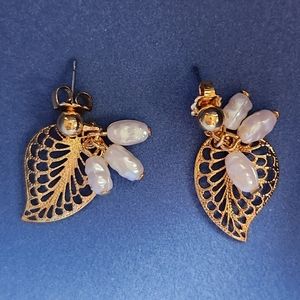 1993 Avon Vintage Delicate Dangle Pierced Earrings with Surgical Steel Posts